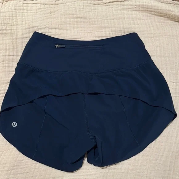 Lululemon SPEED UP HIGH-RISE LINED SHORT 4" size 4 - Picture 3 of 5